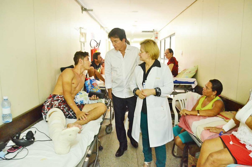 Visita-do-governador-e-sec-de-saude-ao-Hospital-Walfredo-Gurgel-JA-192-1024x678