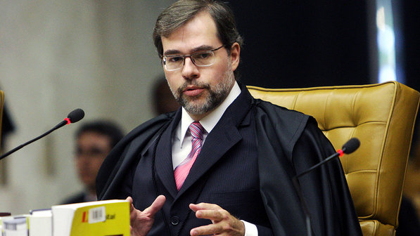 TSE estuda criar janela de entrada em casos de fusão de partidos