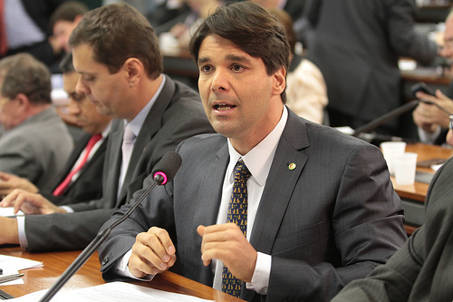 Com base desarticulada, governo não vota projeto que derruba meta fiscal