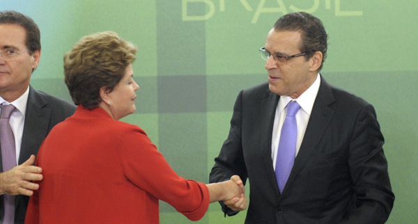 Dilma pede para Henrique se entender com Renan sobre ministério