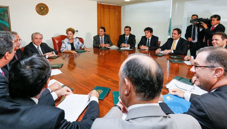 Governadores do Nordeste são contra medidas de ajuste fiscal de Dilma