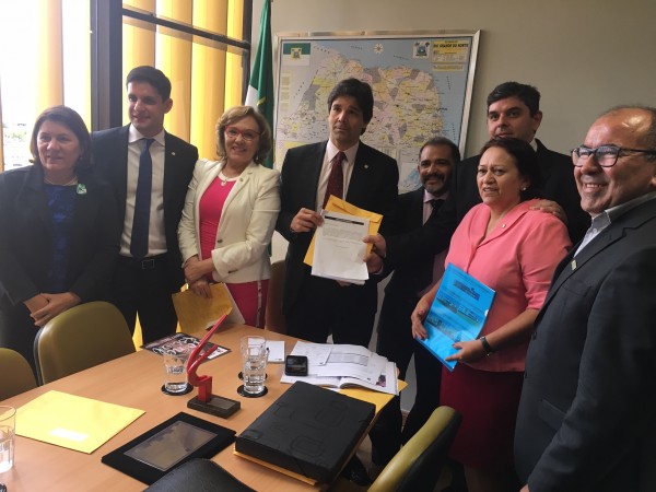 Reunião bancada e universidades