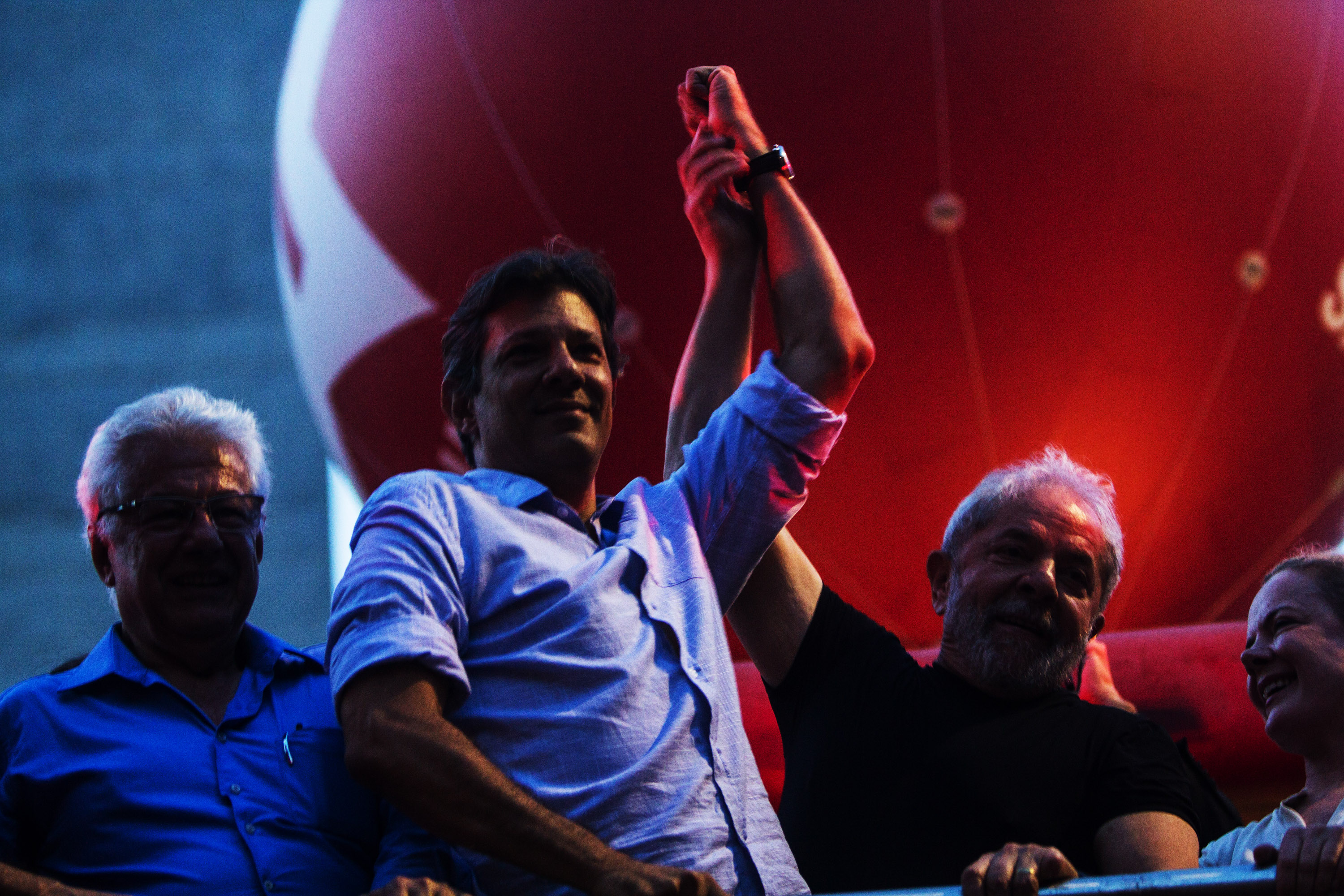 O ex-prefeito de São Paulo, Fernando Haddad (PT), no ato pró-Lula na Praça da República em São Paulo