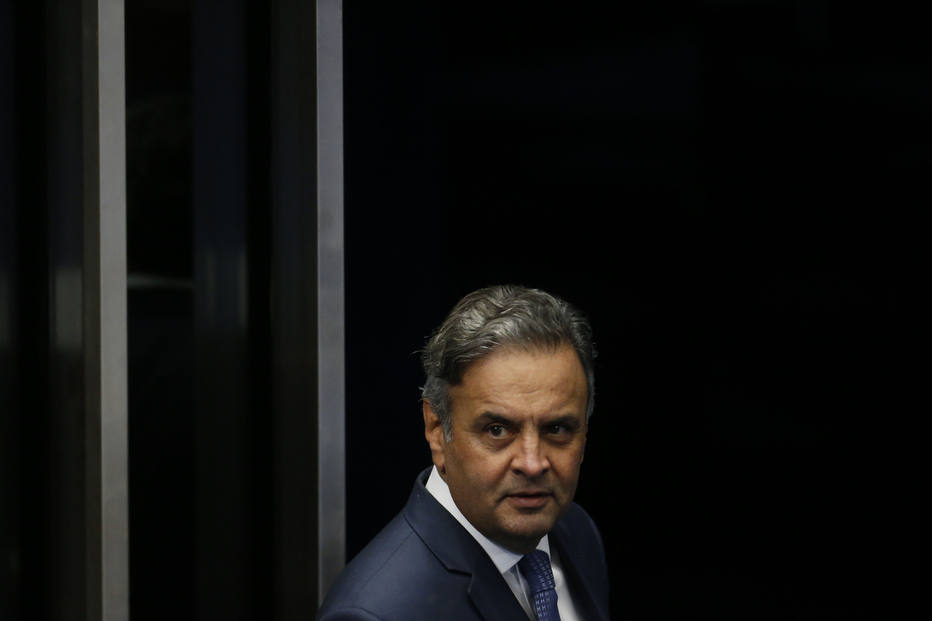 AÉCIO NEVES