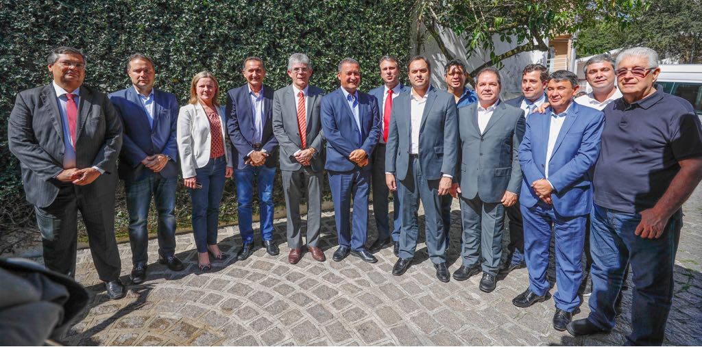 Resultado de imagem para governadores sÃ£o barrados visita a lula