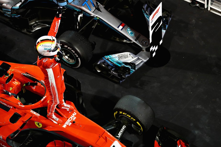 Em fim emocionante, Vettel suporta pressÃ£o de Bottas e vence no Barein