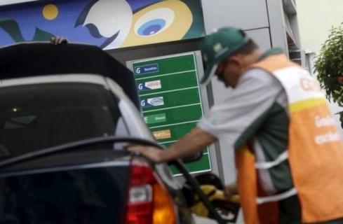 Petrobras aumenta preÃ§o da gasolina em 0,49%
