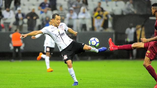 Gol de Rodriguinho que definiu a vitÃ³ria do Corinthians contra o Fluminense